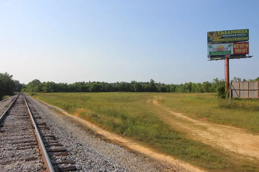 2925 Ellisville Blvd., Laurel, MS 39440 - #2
