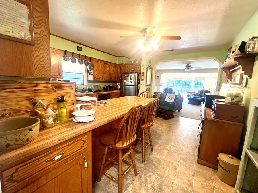 15 Sullivan Rd., Laurel, MS 39443 - #3