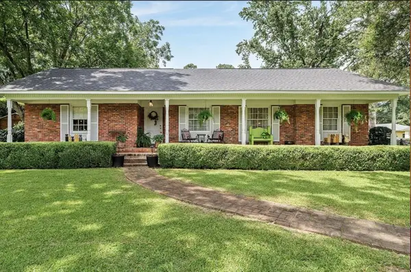 703 W 29th St, Laurel, MS 39440