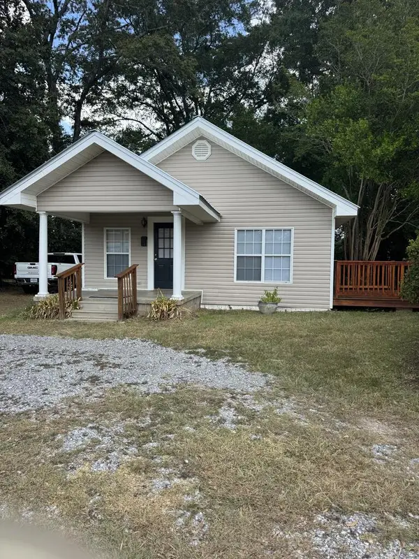 2709 Old Bay Springs Rd, Laurel, MS 39440