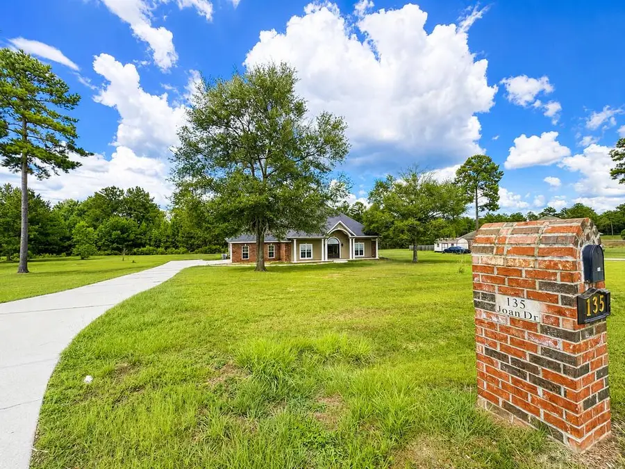 135 Joan Dr, Ellisville, MS 39437 - #3