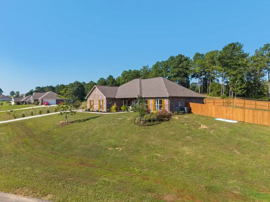 19 Garret Ln, Ellisville, MS 39437 - #3