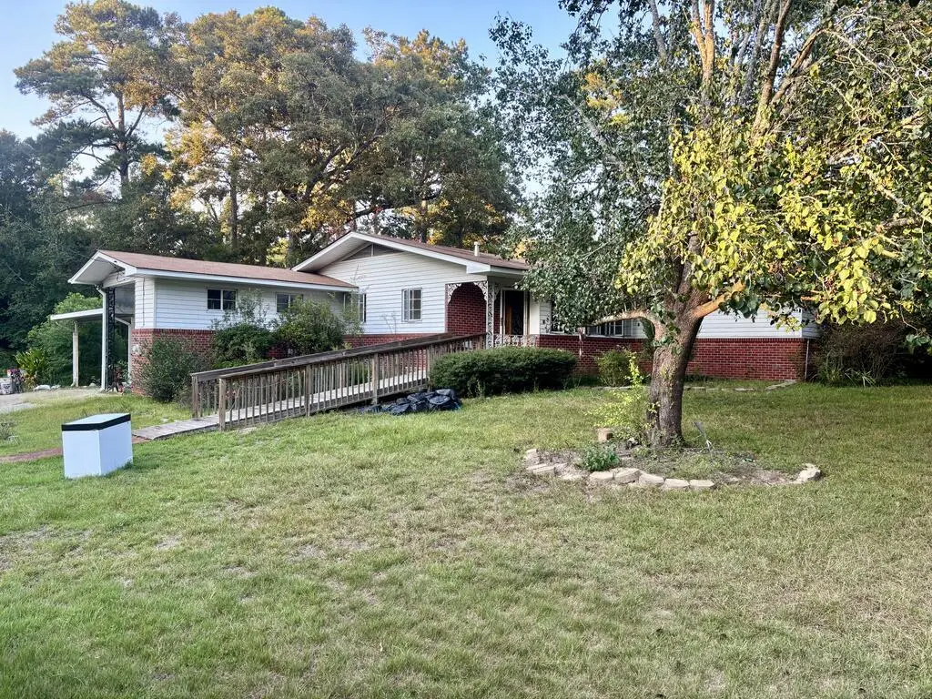 12 Sunset Road Ext, Laurel, MS 39440 - #1
