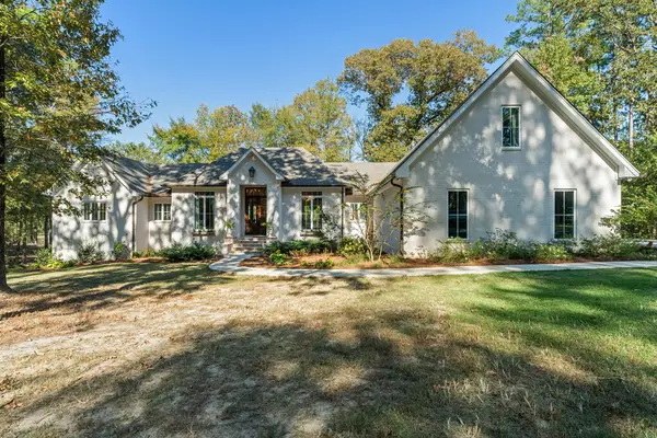 136 Hillwood Ln, Laurel, MS 39443