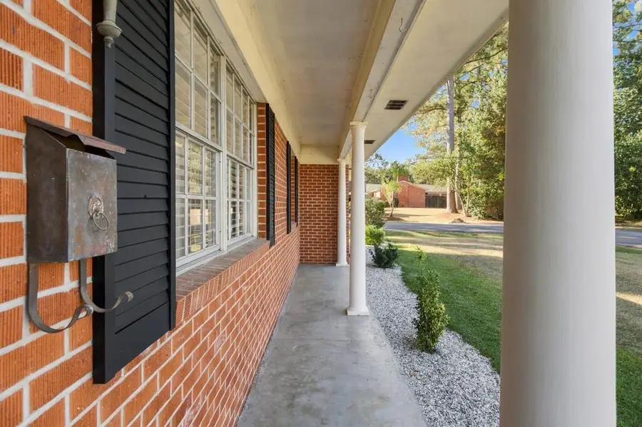 53 Broadmoor Dr, Laurel, MS 39440 - #3