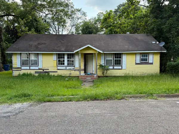 207 S Columbus, Aberdeen, MS 39730