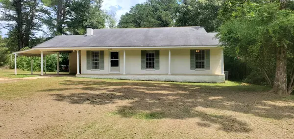 1482 Nita Lake Road, Fulton, MS 38843