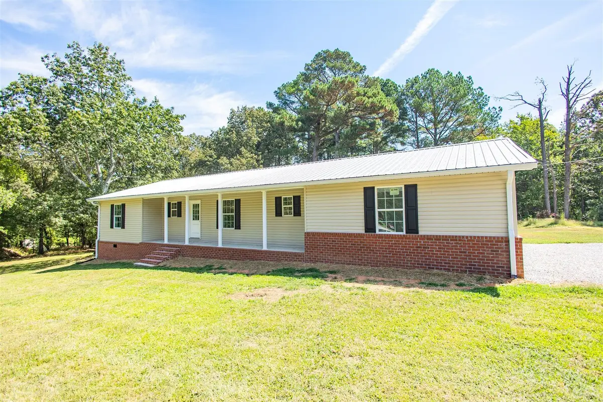 82 Co Rd 143, Corinth, MS 38834 - Image #1