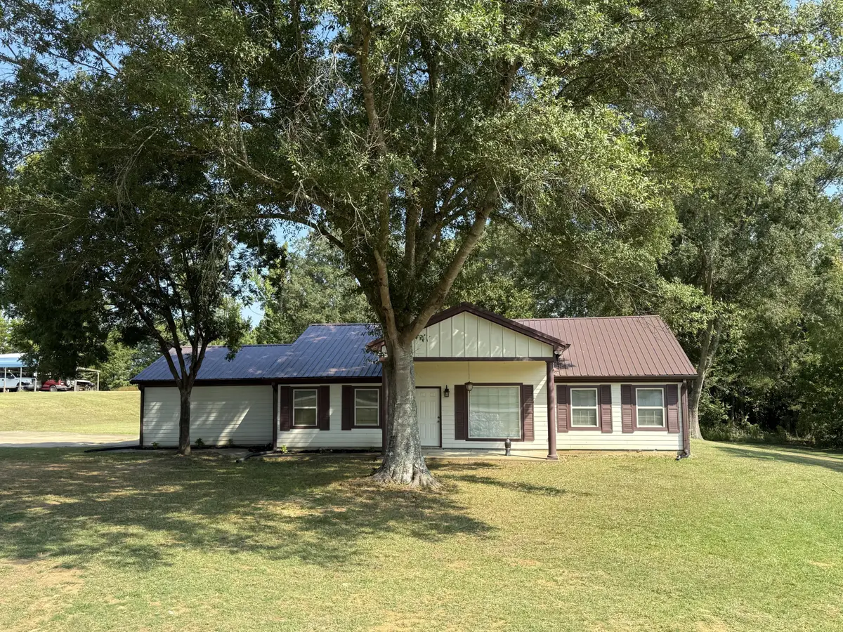 145 Lakeview Drive, Guntown, MS 38849 - Image #1
