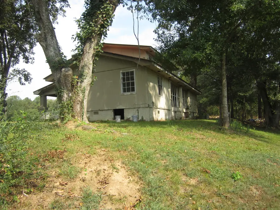 136 N Guyton Blvd, Blue Mountain, MS 38610 - #3