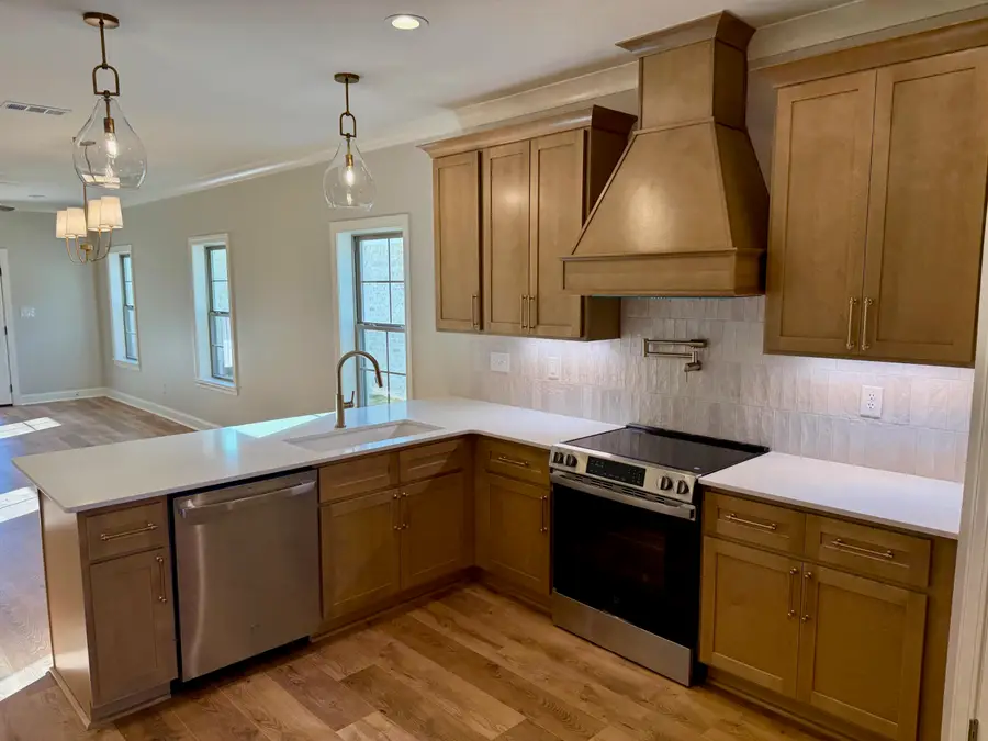 143 Harvester Square, Tupelo, MS 38801 - Image #2