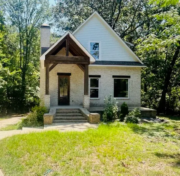 1856 Sardis Lake Dr., Batesville, MS 38606