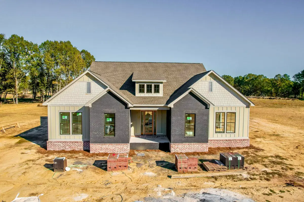 803 Oxford Loop, New Albany, MS 38652 - Image #1