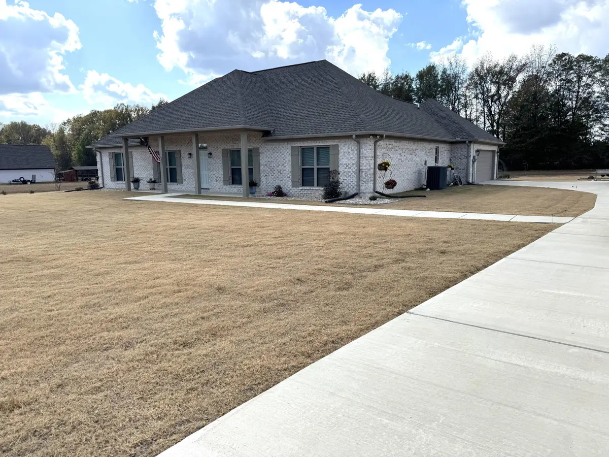 127 Charlottes Way, Saltillo, MS 38866 - Image #1