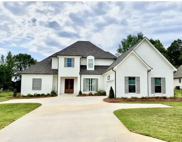 2167 Lake Cir Dr., Tupelo, MS 38801