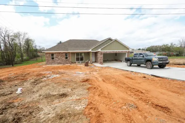 105 Lakeview Dr., Guntown, MS 38849