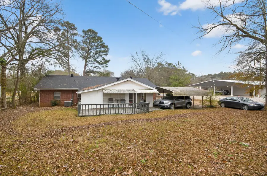 904 Pecan Ave., Philadelphia, MS 39350 - #2