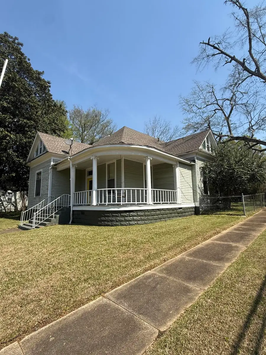 310 S Maple St., Aberdeen, MS 39730 - #2