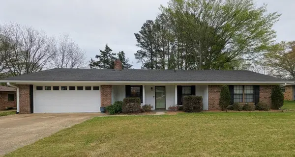 810 Holly Hill Dr., Tupelo, MS 38801