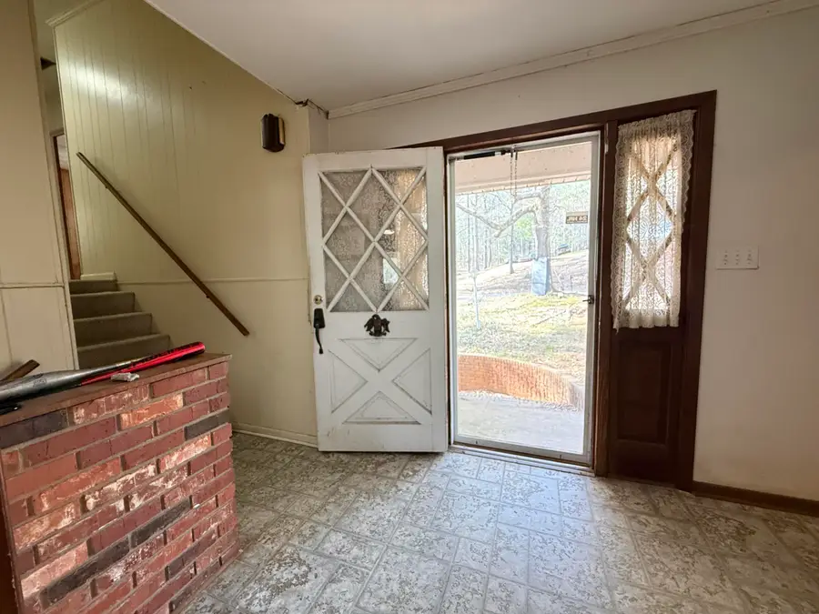 1304 Lake Dr., Fulton, MS 38843 - #2