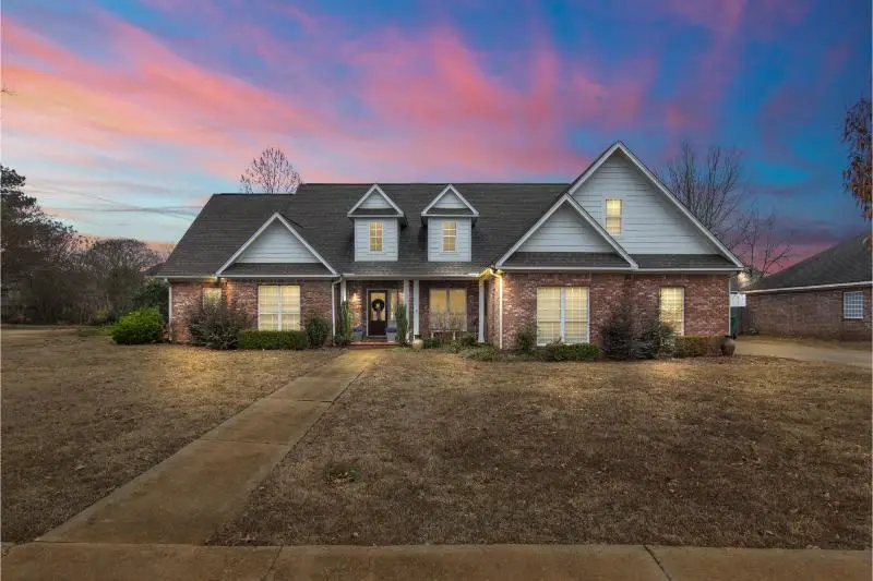 1298 Orleans Place, Tupelo, MS 38801 - Image #2