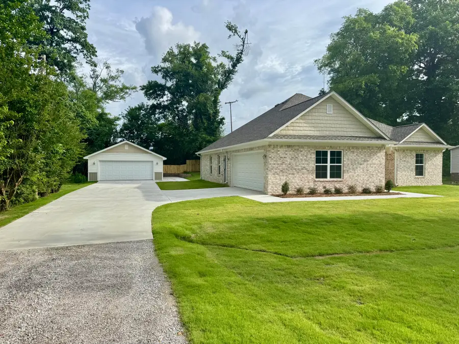 105 Southwest Street, Saltillo, MS 38866 - #3