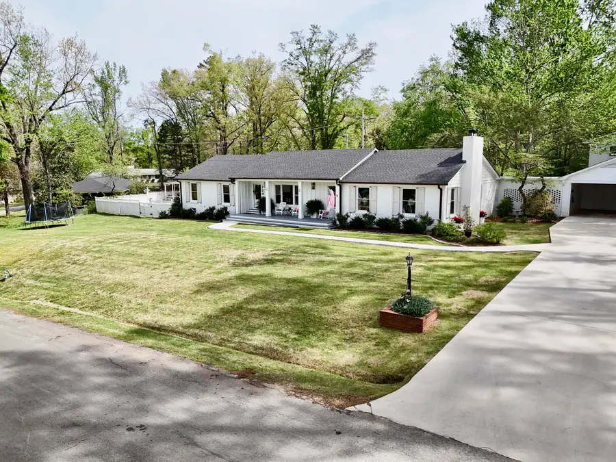 704 E Shady Ln., New Albany, MS 38652 - #2