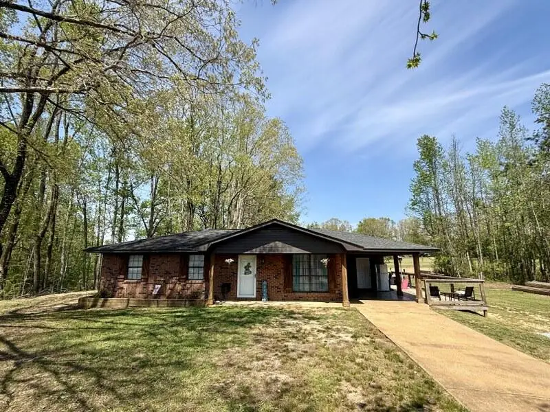 115 Clyde Moore, Booneville, MS 38829 - #1