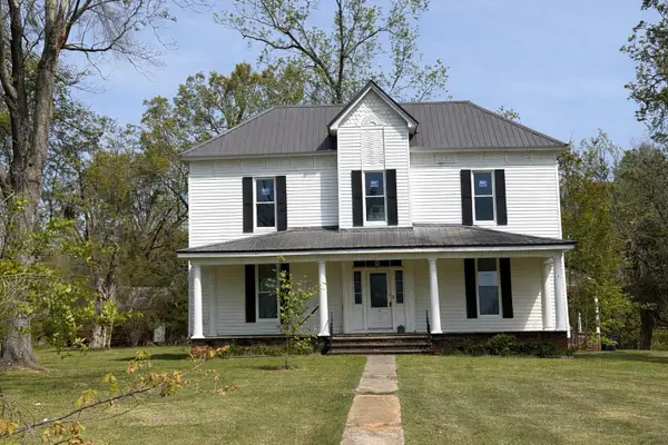 407 W Main St., Blue Mountain, MS 38610
