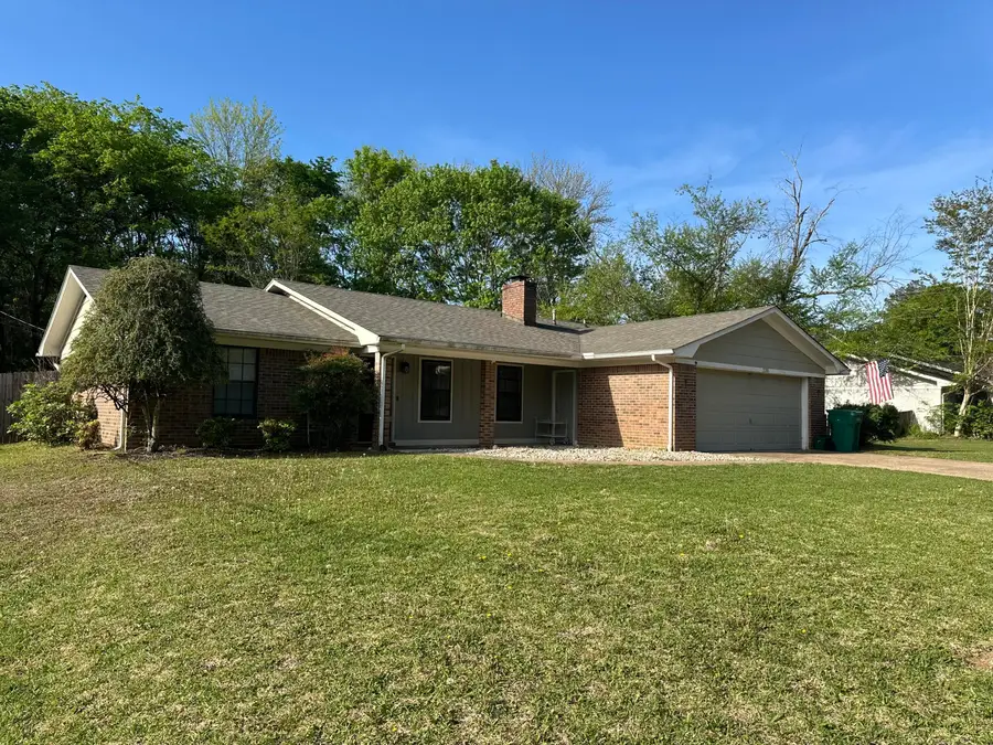 2205 Rosewood St., Tupelo, MS 38801 - #2