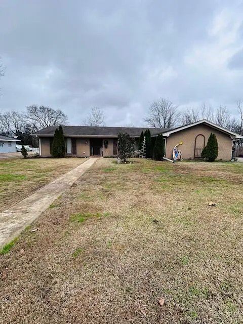 1909 President Ave., Tupelo, MS 38801