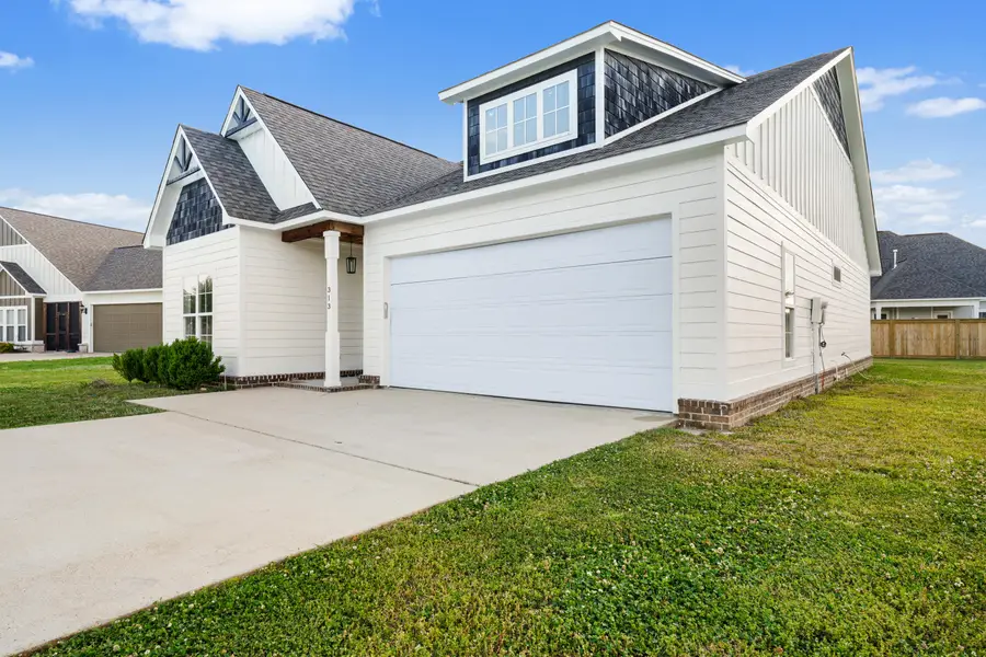 313 Starlyn Ave., New Albany, MS 38652 - #3