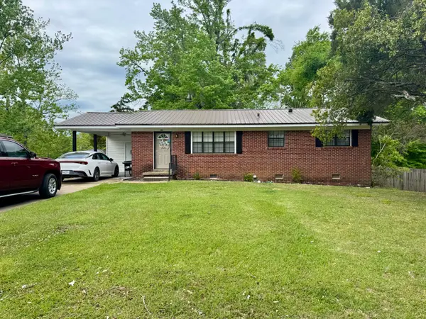 205 Magnolia Dr., Booneville, MS 38829