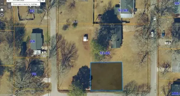 104 Clyde St., Booneville, MS 38829