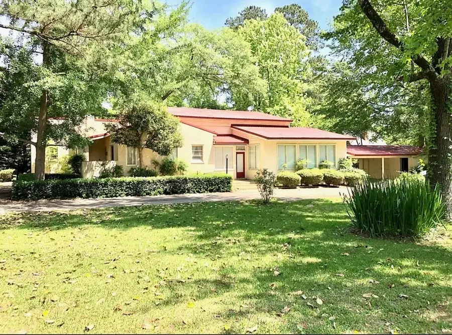 302 N Jackson St., Calhoun City, MS 38916 - #2