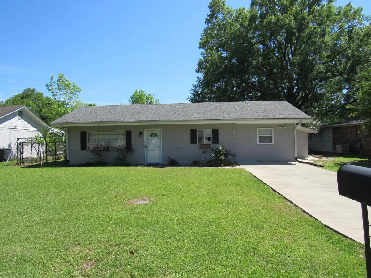 1102 Poplar St., Amory, MS 38821 - #1