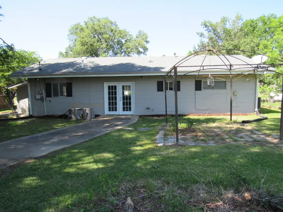 1102 Poplar St., Amory, MS 38821 - #3