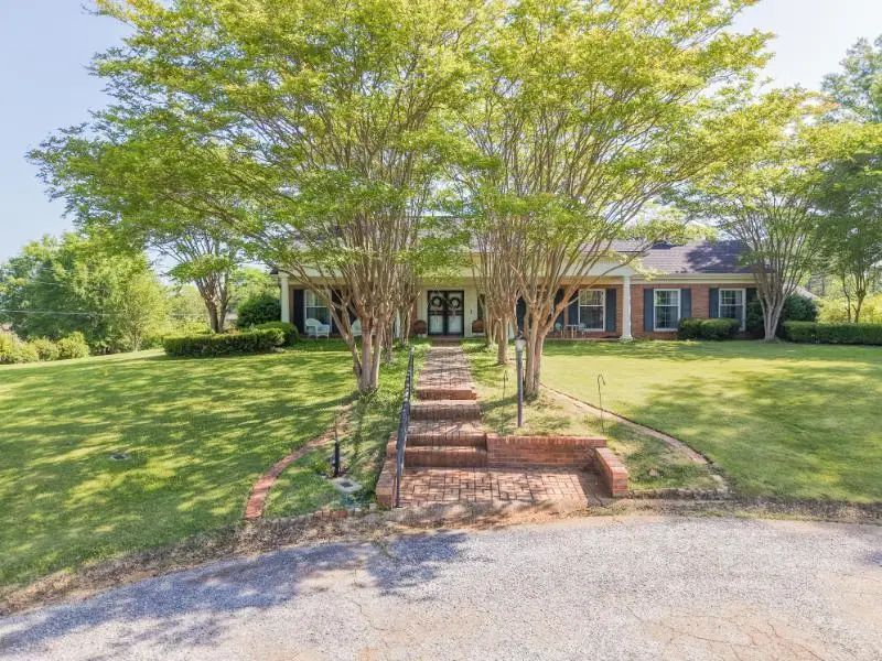 114 Linden, Houston, MS 38851 - #1