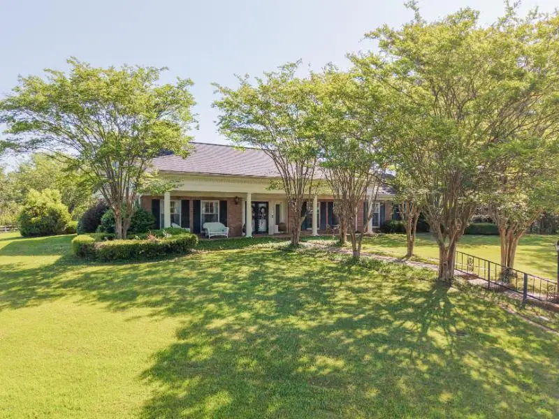 114 Linden, Houston, MS 38851 - #3