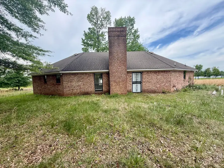 570 Dorsey Moore Dr., Fulton, MS 38843 - #2
