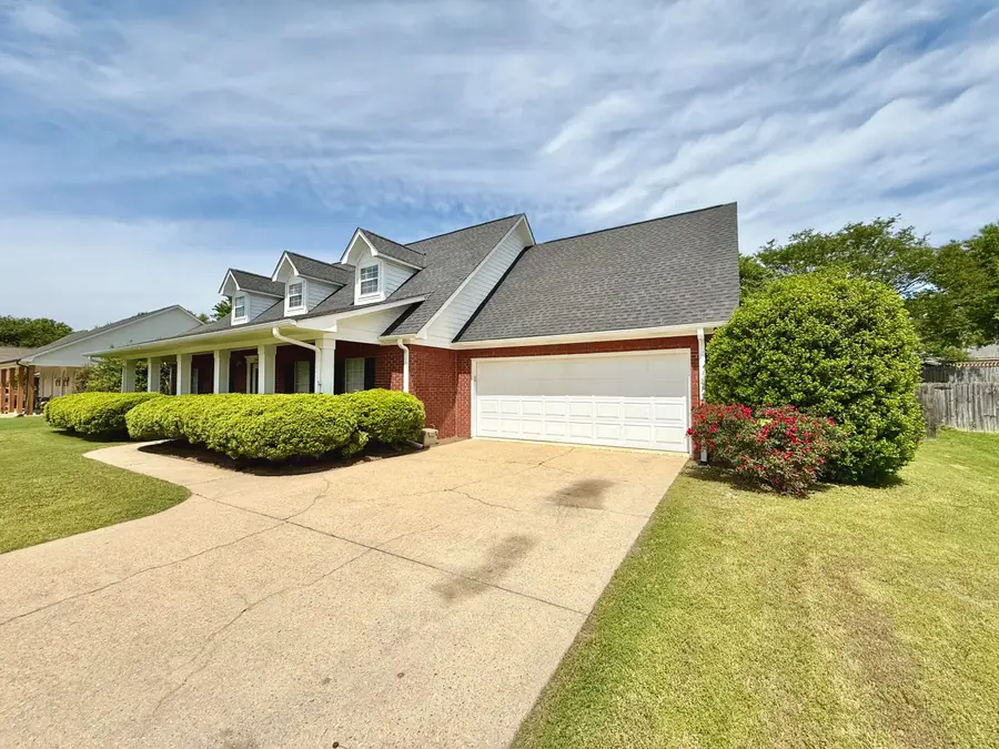 1562 Summerchase Dr., Tupelo, MS 38801 - #2