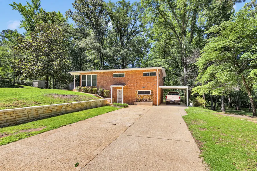 224 N Highland Dr., Fulton, MS 38843 - Image #2