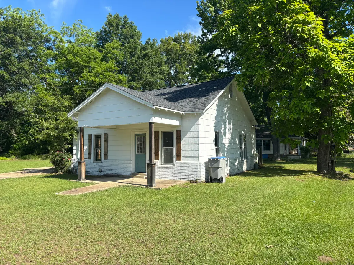 807 Bankhead Ave., Amory, MS 38821 - #1