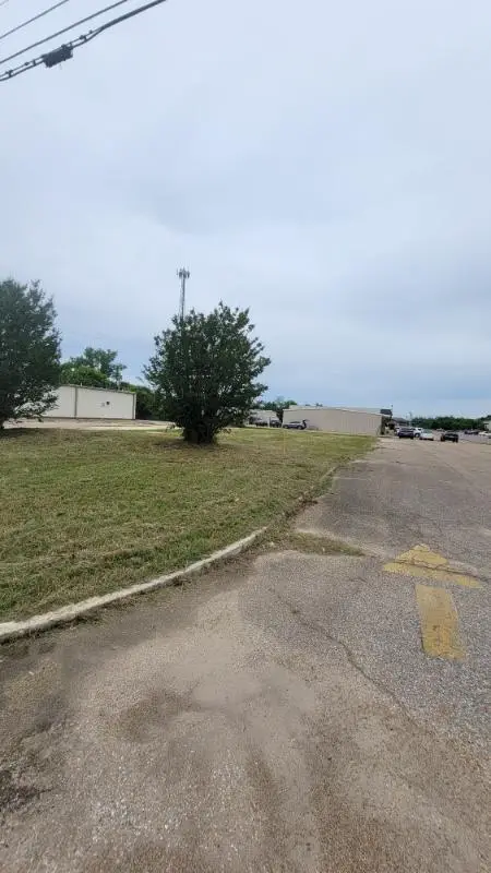 123 S Industrial Rd, Tupelo, MS 38801