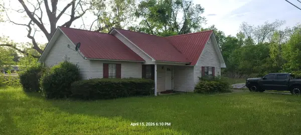 25 Central Ave., Ecru, MS 38841