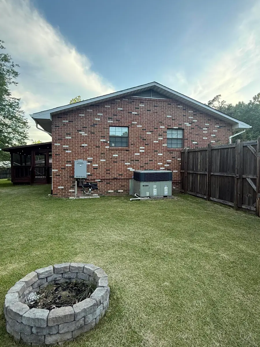 609 Dunmoor Dr., Iuka, MS 38852 - #3