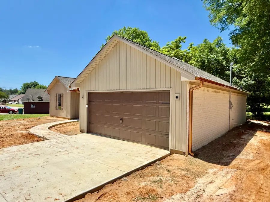 3628 Craigmont, Tupelo, MS 38801 - #3
