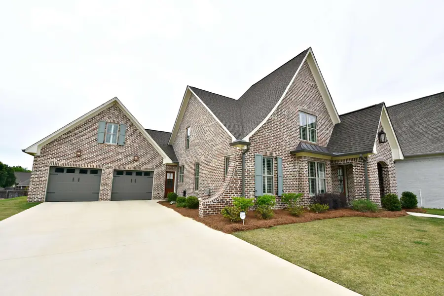 1308 Highline Dr., Tupelo, MS 38801 - #2