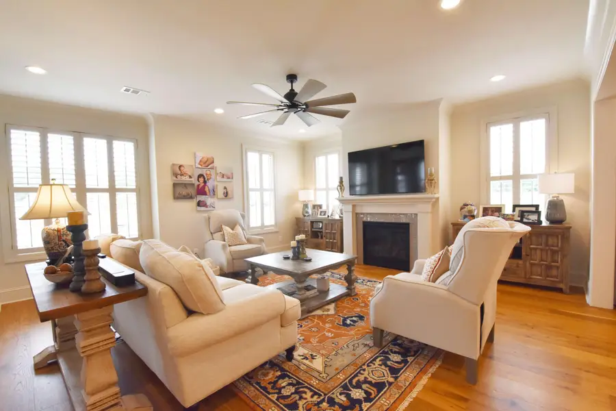 1308 Highline Dr., Tupelo, MS 38801 - #3