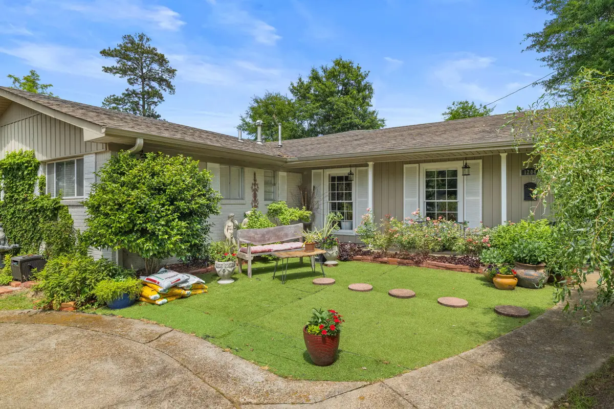1204 Springdale Dr., Tupelo, MS 38804 - #1